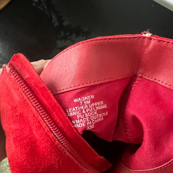 Red suede booties - Picture 4 of 5